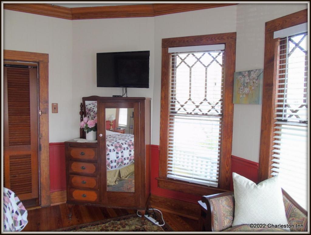 The Charleston Inn Hendersonville Nc 外观 照片